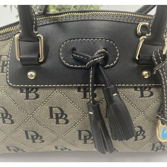 Dooney & Bourke satchel handbag. Grey and black signature fabric, leather trim - Picture 3 of 12